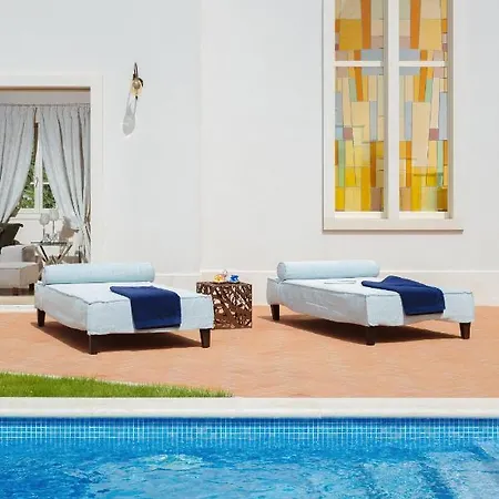 Villa Aurora By Hmz